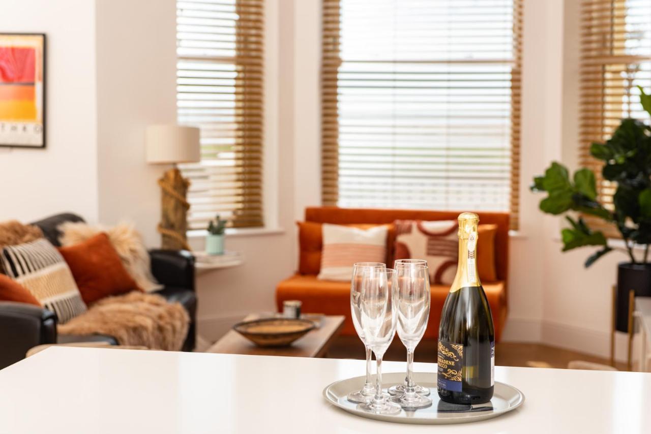 Stunning 2 Bed Apartment Sea Views And Parking Worthing Kültér fotó