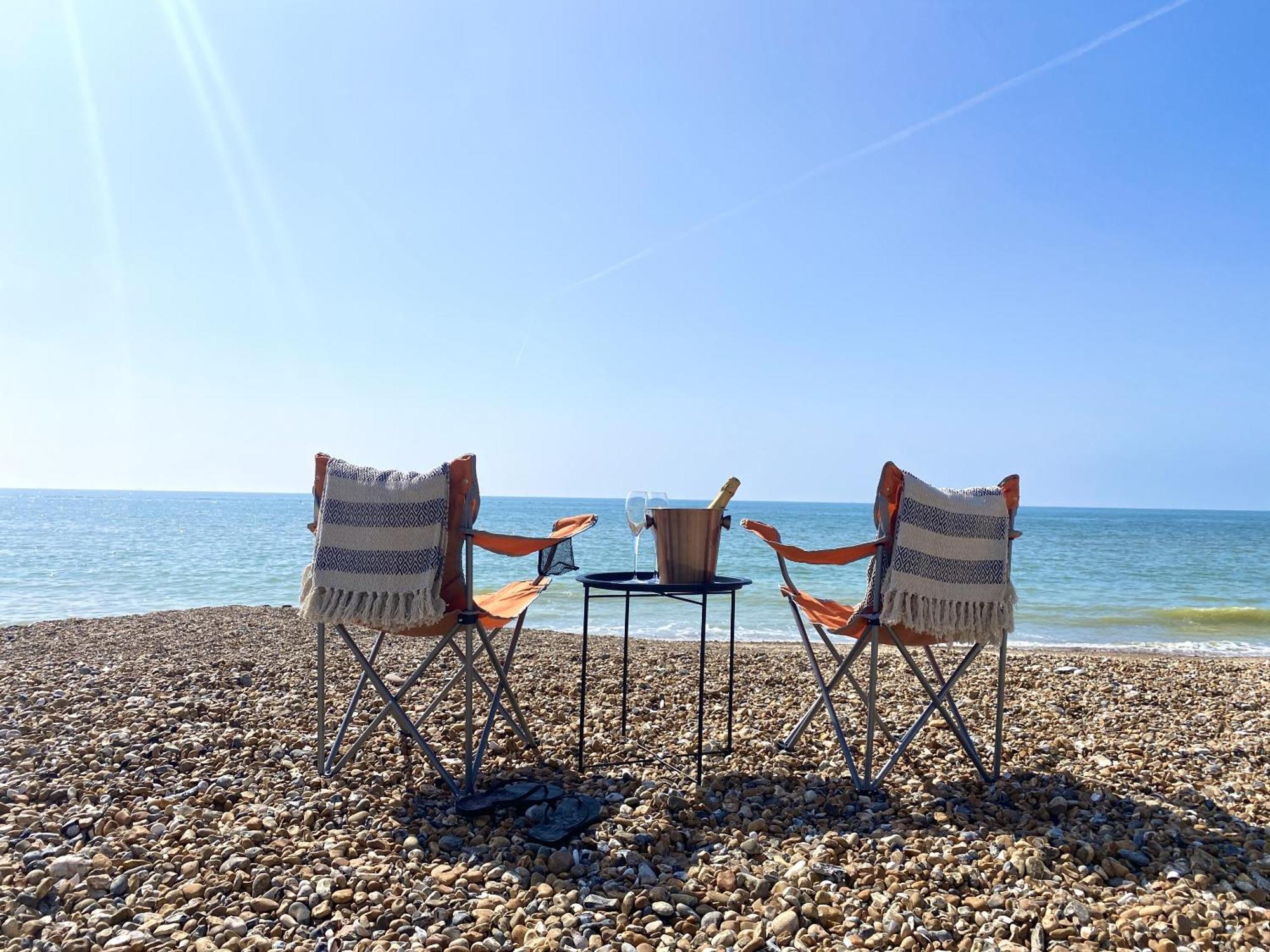 Stunning 2 Bed Apartment Sea Views And Parking Worthing Kültér fotó